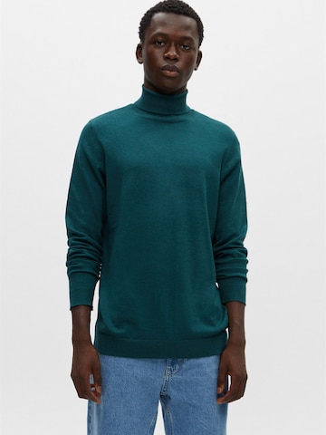 Pull&Bear Sweater in Green: front