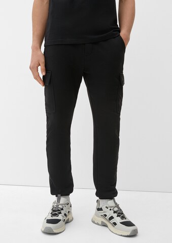 QS Tapered Cargo Pants in Black: front