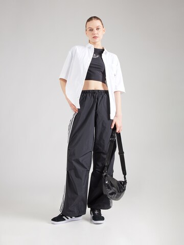 ADIDAS ORIGINALS Bluzka 'Essential' w kolorze biały