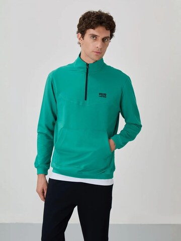Tommy Life Tracksuit in Green