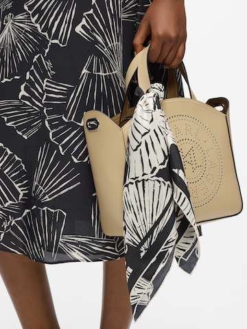 melns Karl Lagerfeld Šalle