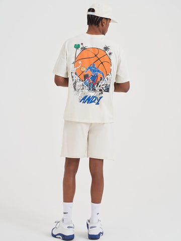 AND1 Regular Shorts in Beige