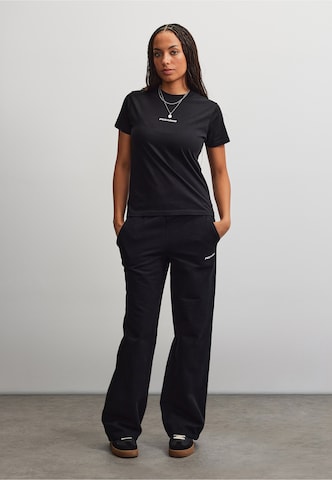 T-shirt 'Lamia' Pegador en noir