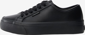Baskets basses Calvin Klein en noir : devant