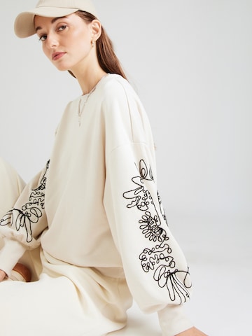 ONLYSweater majica 'ONLBROOKE' - bež boja