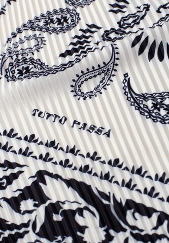 Street One Studio Tuch in Schwarz