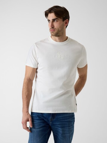 GUESS T-Shirt in Weiß: Vorderseite