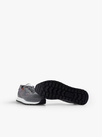 Scalpers Platform trainers ' ' in Grey