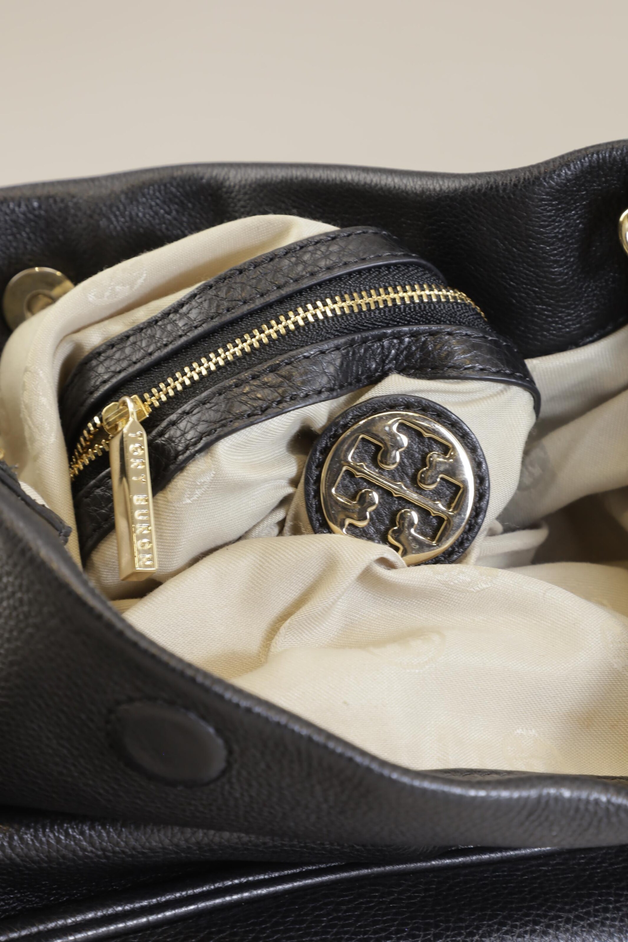 Tory Burch Bag in One size in Black