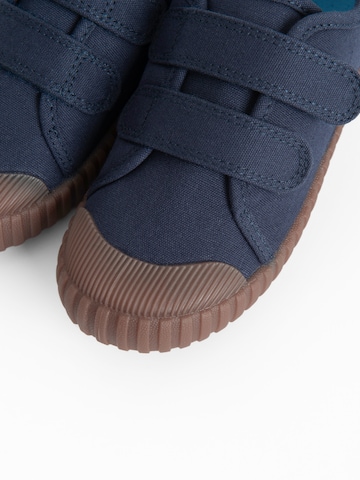 Sneaker de la Cool Club pe albastru