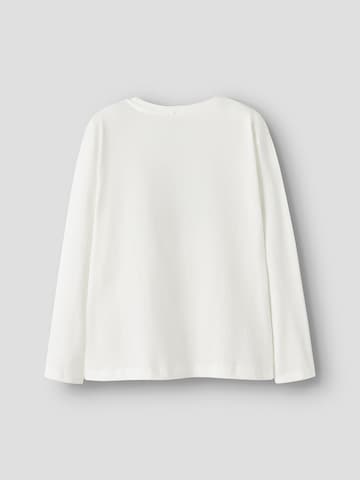 Tricou 'NKFVOTEA' de la NAME IT pe alb