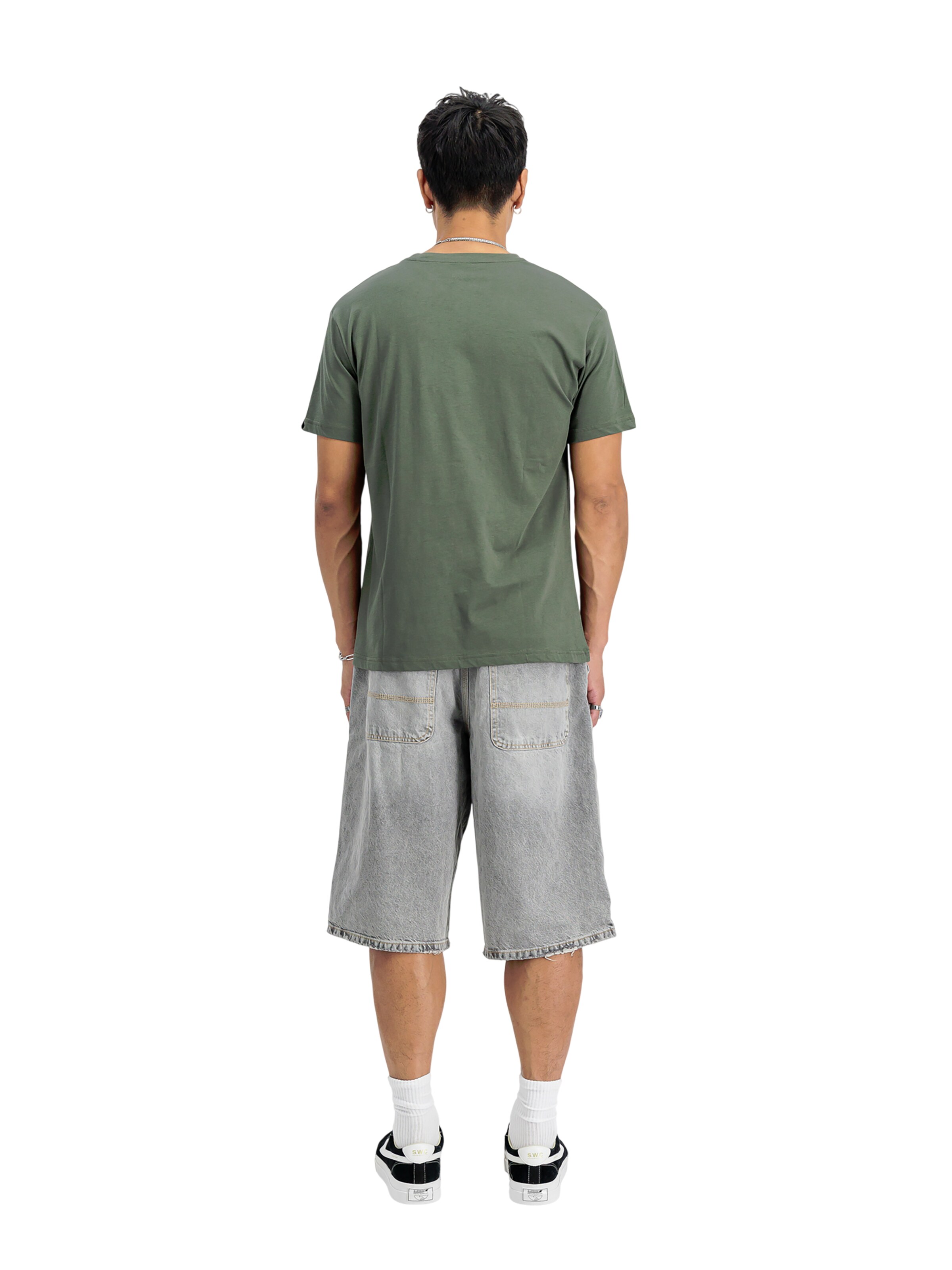 ALPHA INDUSTRIES Shirt 'Basic Small Logo'‌‌ in Grün