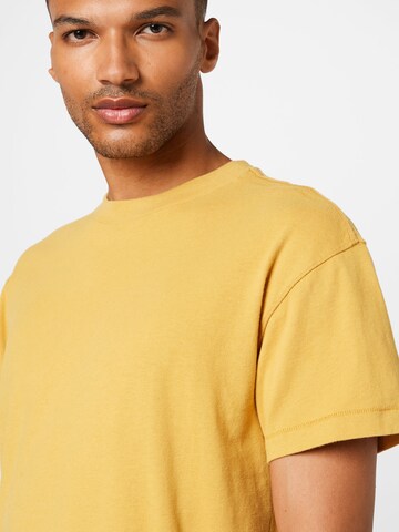 Abercrombie & Fitch Koszulka w kolorze żółty