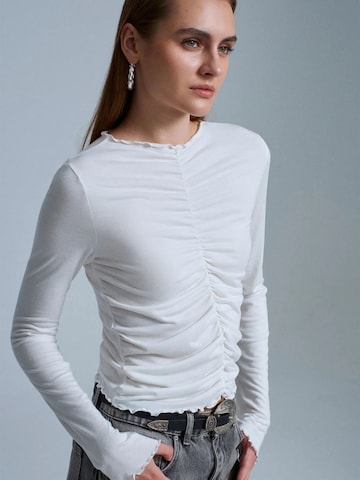Dilvin Blouse in White