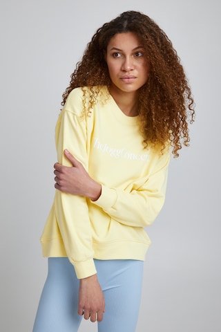 The Jogg Concept Sweatshirt in Yellow: front