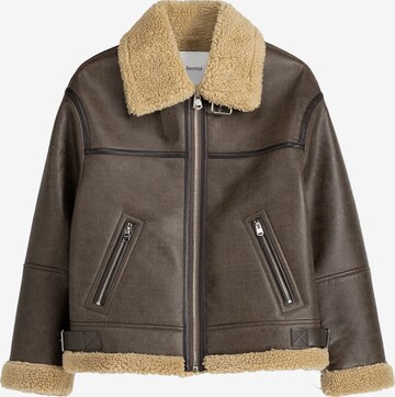 Bershka Jacke in Braun: predná strana