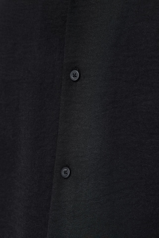 Trendyol - Ajuste confortable Camisa en negro