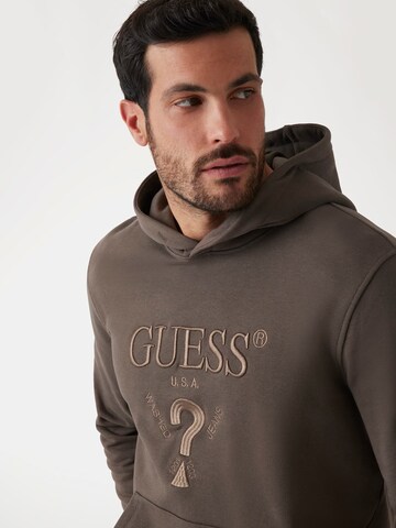 GUESS Sweatshirt in Braun
