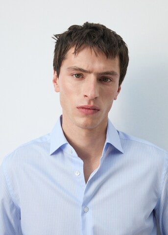 MANGO MAN Regular fit Button Up Shirt 'Fer' in Blue