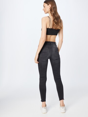 Tommy Jeans Skinny Jeans 'Sylvia' in Black