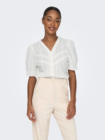ONLYBluza - bijela boja: prednji dio