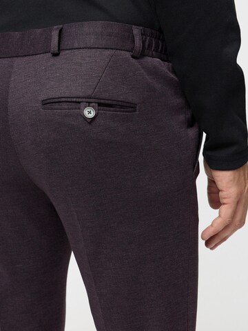 Zuitable Slim fit Pants 'DiSpartaflex SE' in Red