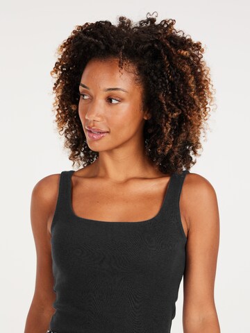 PROTEST Top 'PRTDAZE'‌‌‌‌‌‌‌‌ in Schwarz