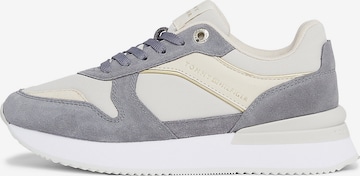 TOMMY HILFIGER Sneakers 'Elevated Mid' in Beige: front