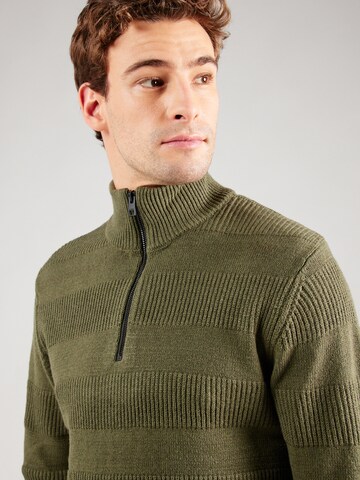 Pulover 'TOBY' de la JJ Rebel pe verde
