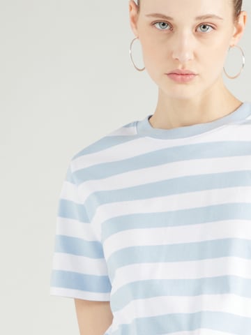 T-shirt 'Essential' SELECTED FEMME en bleu