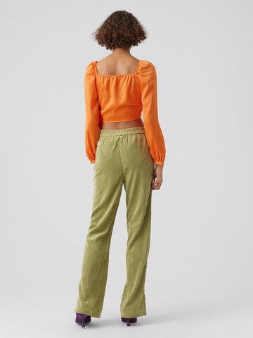 Vero Moda Collab Top 'KAE' in Oranje