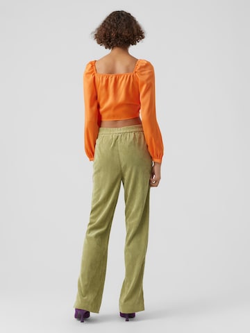 Vero Moda Collab Top 'KAE' in Oranje