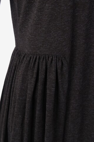 JUST FEMALE Kleid L in Grau