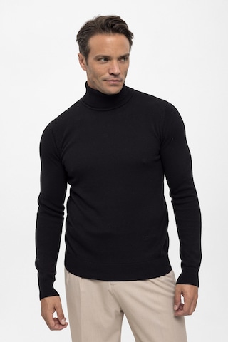 Felix Hardy Sweater in Black: front