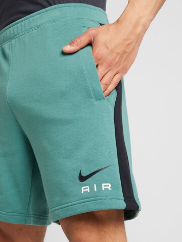 Nike Sportswear Regular Broek 'AIR' in Groen