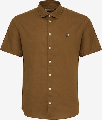Coupe regular Chemise ' CFAksel ' Casual Friday en marron : devant
