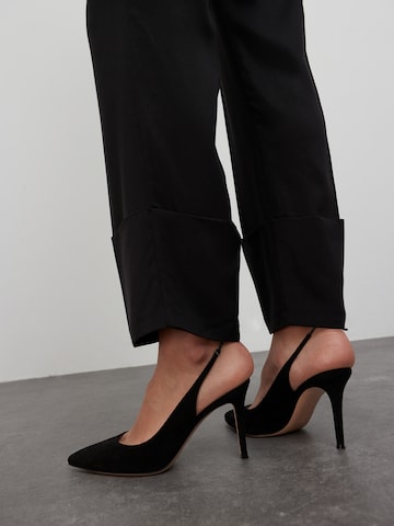 EDITED Boot cut Pleated Pants 'Ida' in Black