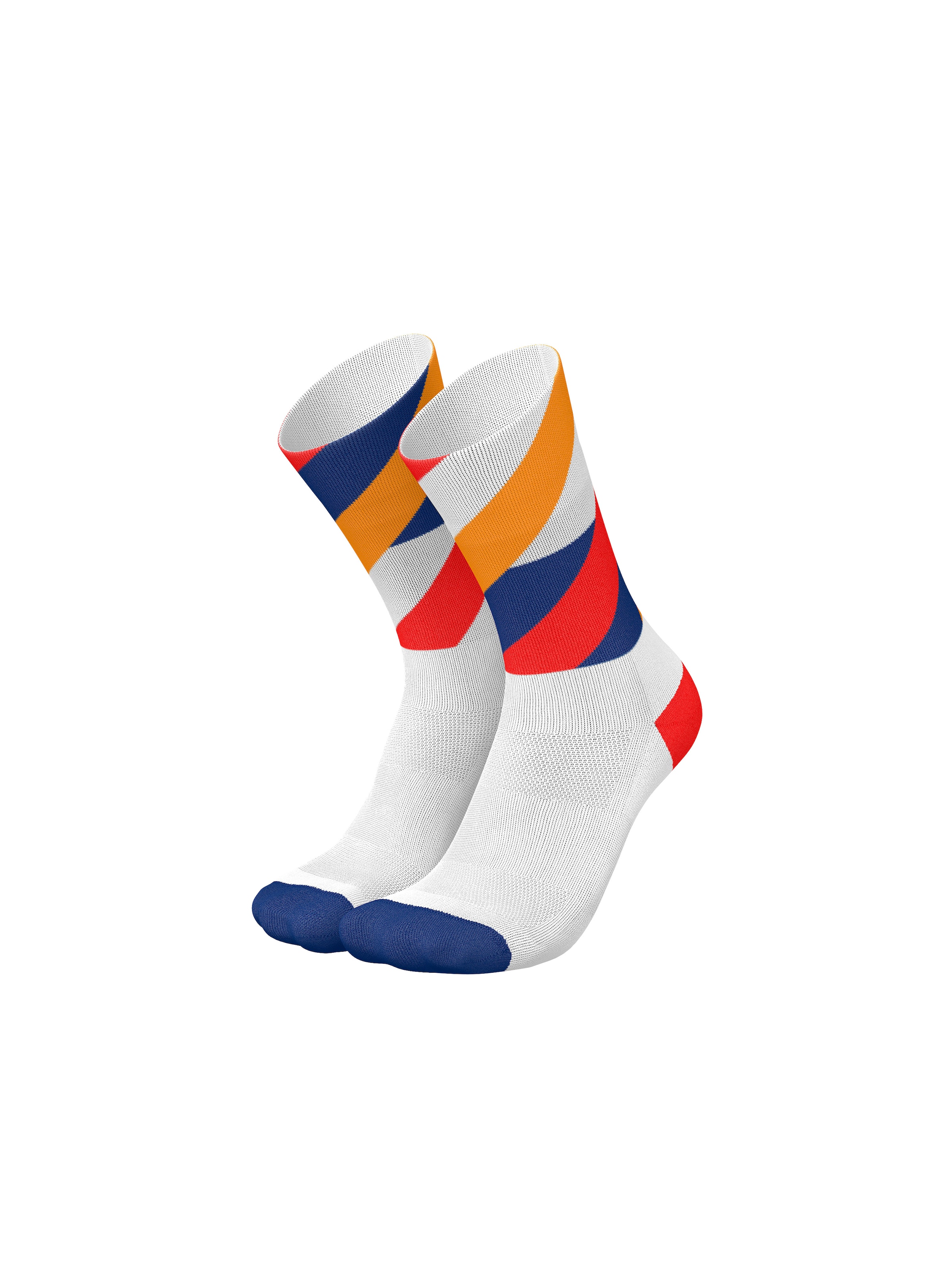 INCYLENCE Athletic Socks 'LOOPS' in Orange: front