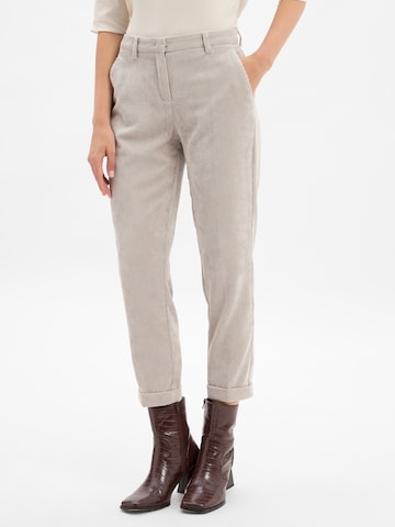 Cambio Regular Pleat-front trousers ' Krystal ' in White: front