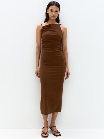 Abito di Pull&Bear in marrone: frontale
