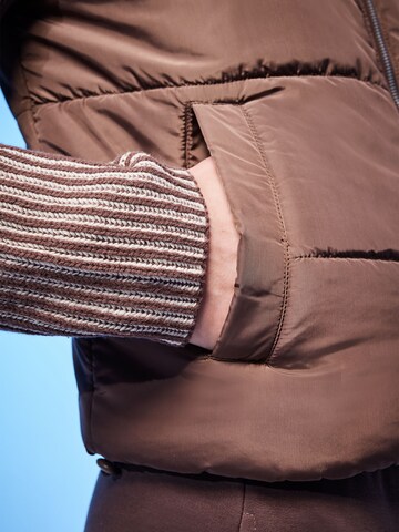 Gilet 'Jim' SHYX en marron