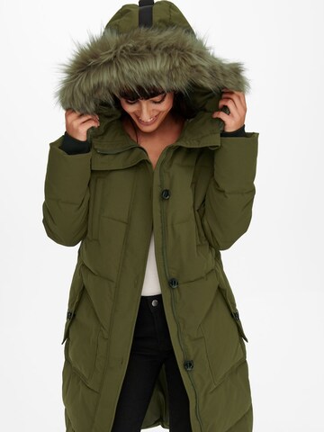 JDY Winterparka in Grün