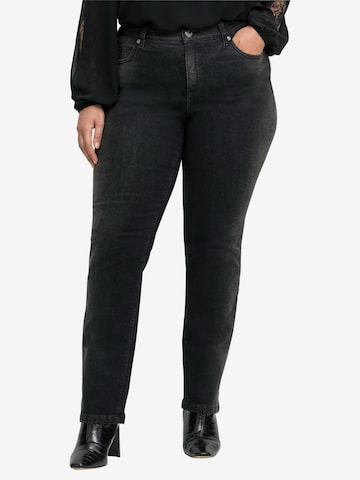 SHEEGO Regular Jeans in Schwarz: predná strana