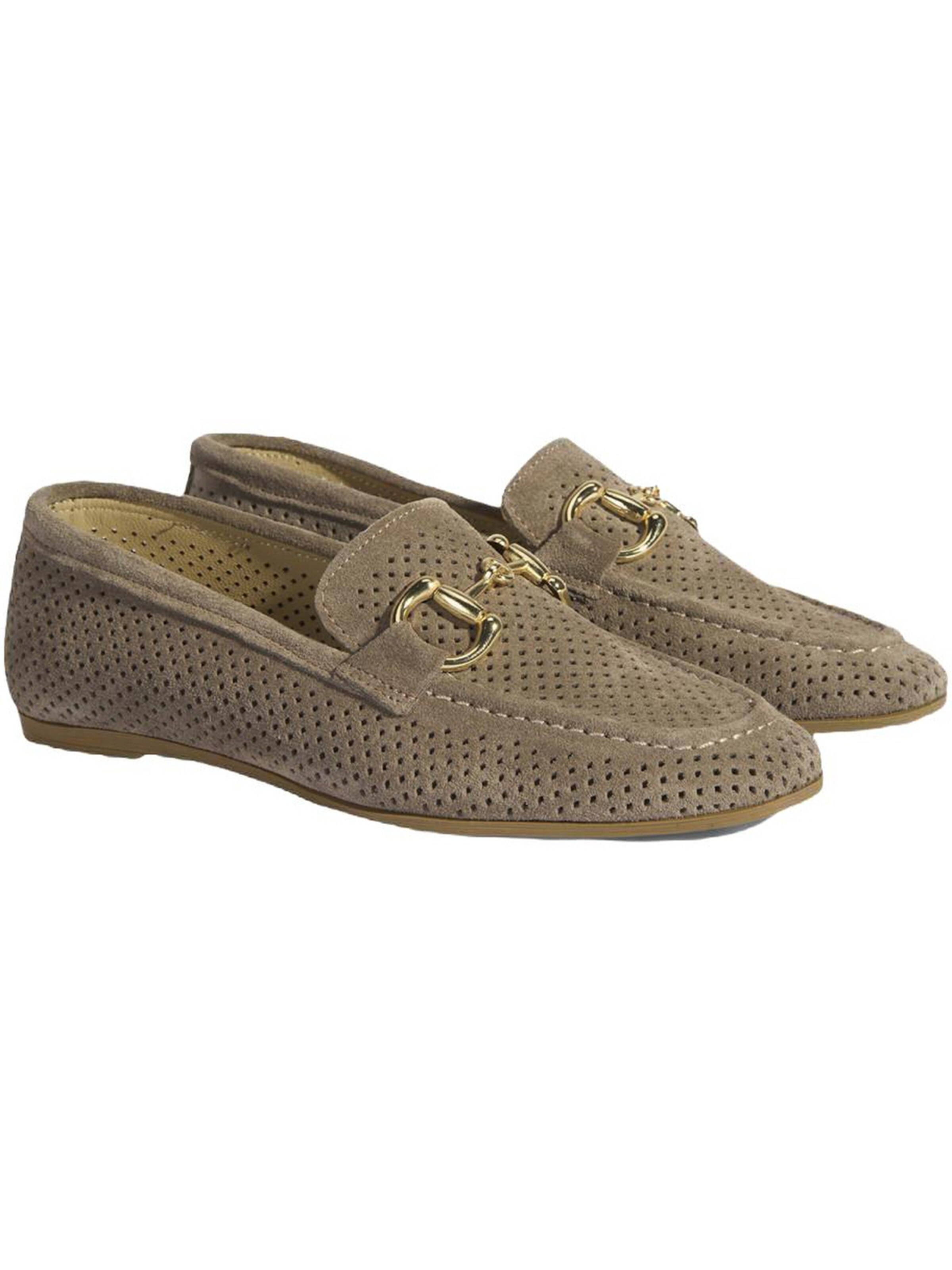 Desa Moccasins in Brown
