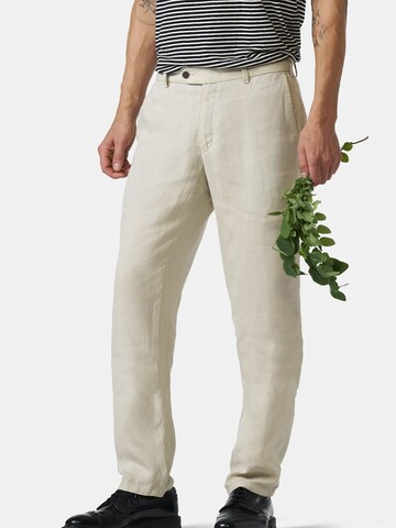 MMX Germany Regular Chino trousers in Beige: front