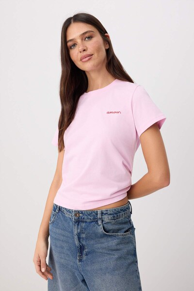 Trendyol T-shirt i XS i rosa / röd, Produktvy