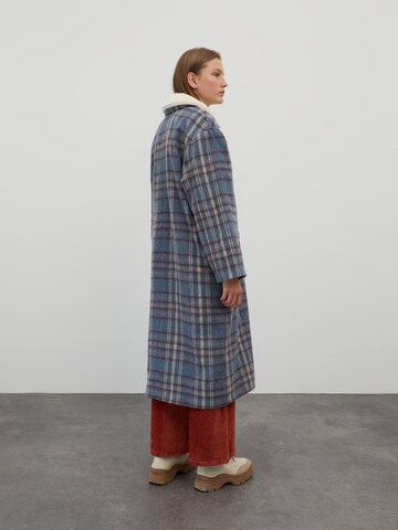 EDITED Between-Seasons Coat 'Anouk' in Blue