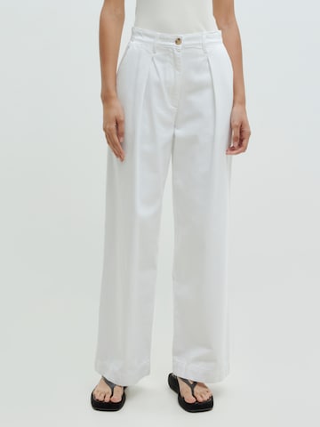 Regular Pantaloni 'Mascha' de la EDITED pe alb: față
