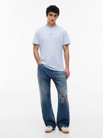Tricou de la Tommy Jeans pe albastru