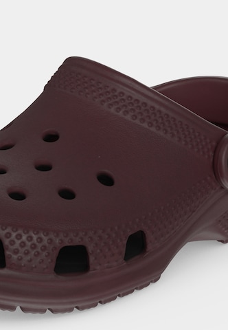 Crocs - Zapatos abiertos 'Classic' en rojo